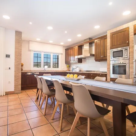 Happy Family By Abahana Calpe