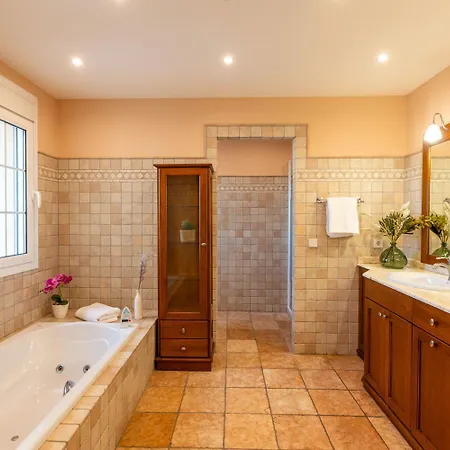 Happy Family By Abahana Willa