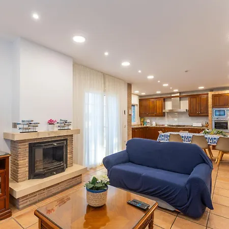 Villa Happy Family By Abahana Calp