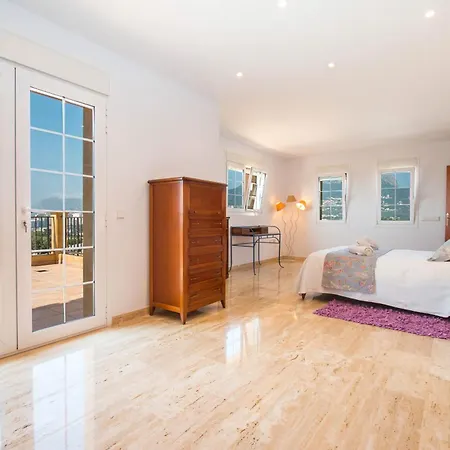 Villa Happy Family By Abahana *